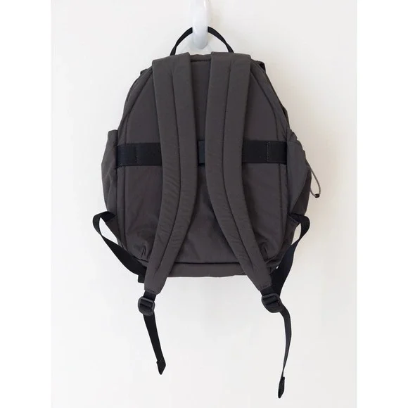 Bellroy Cinch 20L Lightweight Backpack in Charcoal Grey, EUC - Picture 3 of 11